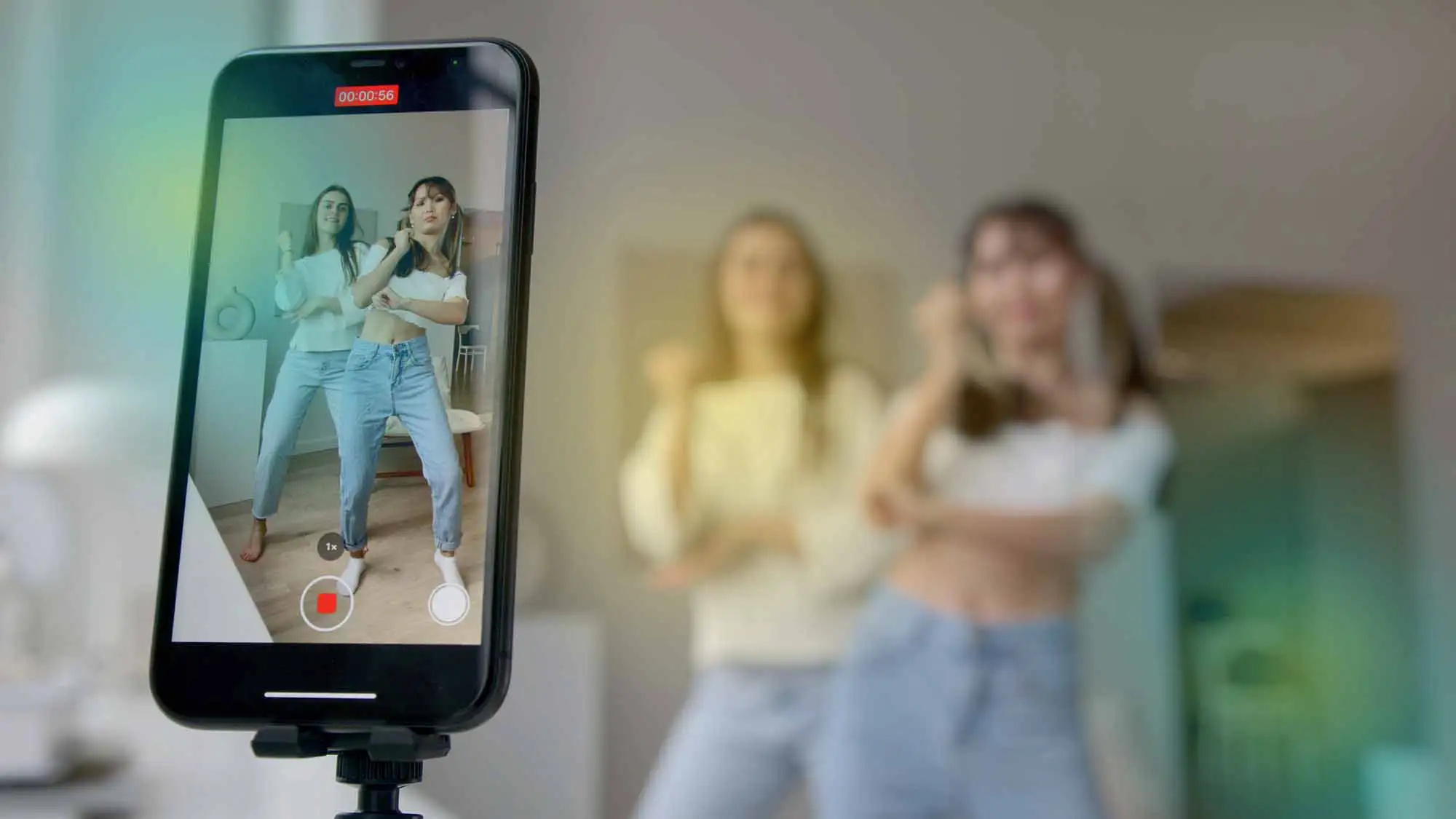 Become an influencer - Generate social media reach - Muvid